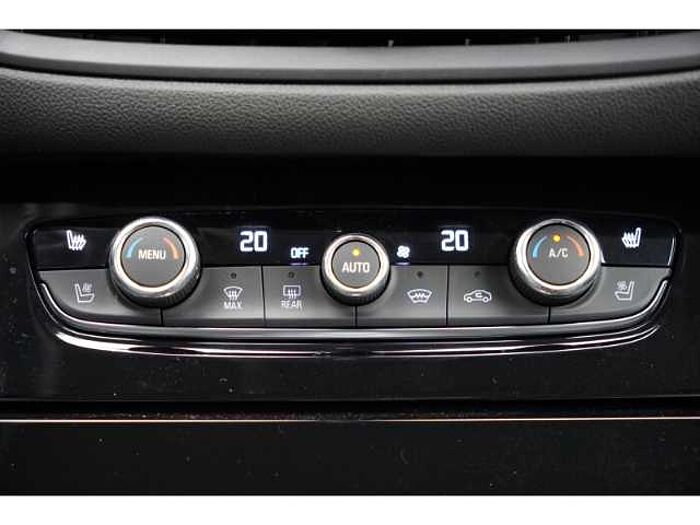 Opel Grandland Ultimate 300PS Plug-In+Leder+AHK+Navi+ACC+Sitzhzg