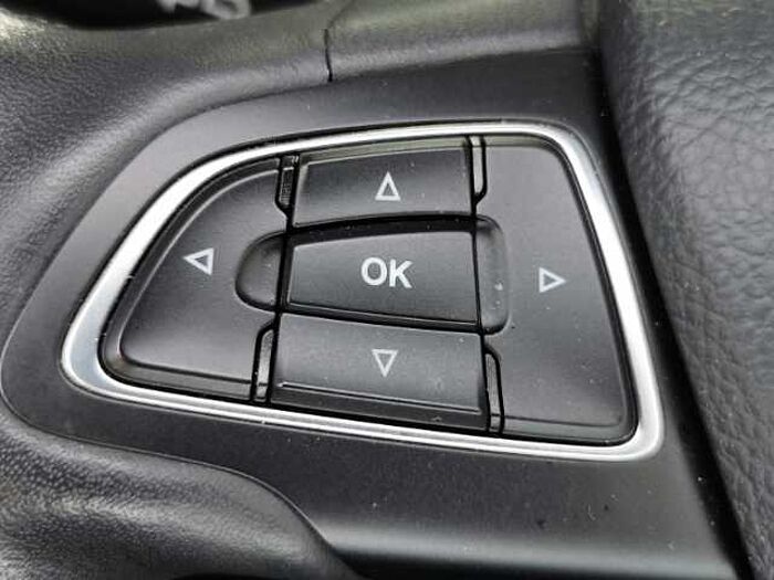 Ford Focus Cool & Connect +Sitz-&-Lenkradheiz. +Active Park Assist