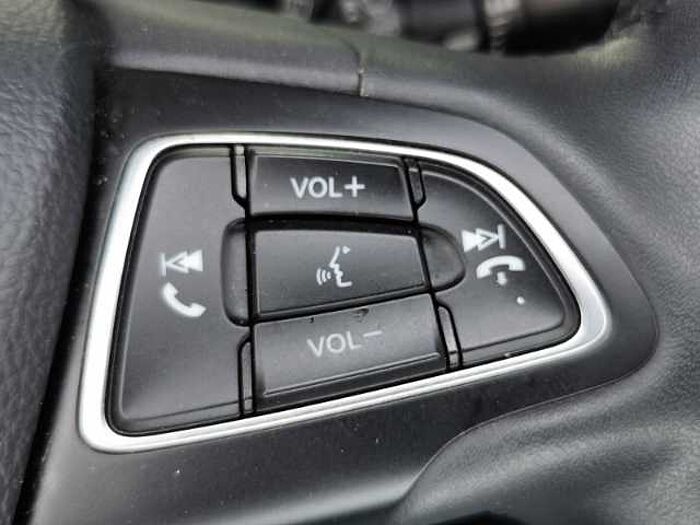 Ford Focus Cool & Connect +Sitz-&-Lenkradheiz. +Active Park Assist