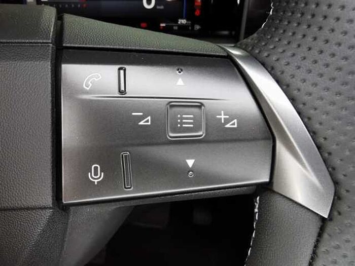 Opel Grandland GS MHEV +LED+Pano+Focal-Soundsyst.+Navi+Rückfahrkam.