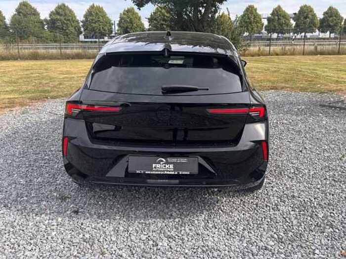 Opel Astra Ultimate Autom. +Leder+Pano. +Rückfahrkam. +PDC+LED+Navi