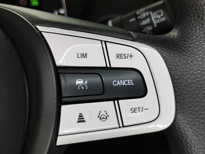 Honda Jazz 1.5 i-MMD Hybrid Comfort+Sitzheizung+USB+LED+ACC+uvm