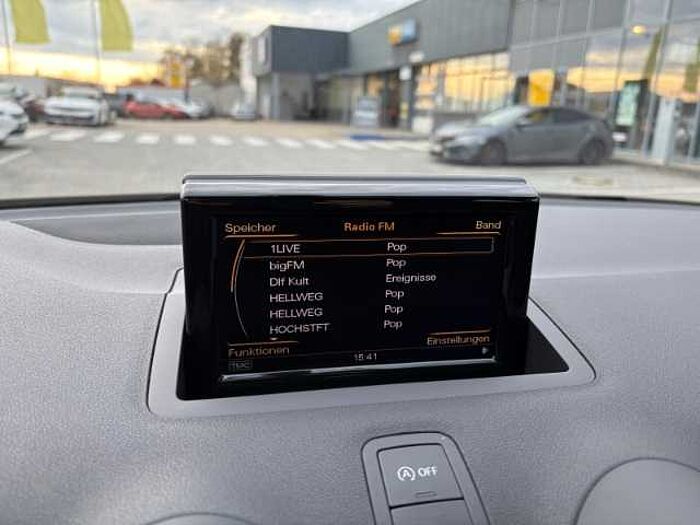 Audi A1 Navi+PDC++Sitzheiz.+DAB+Bluetooth+Tempomat