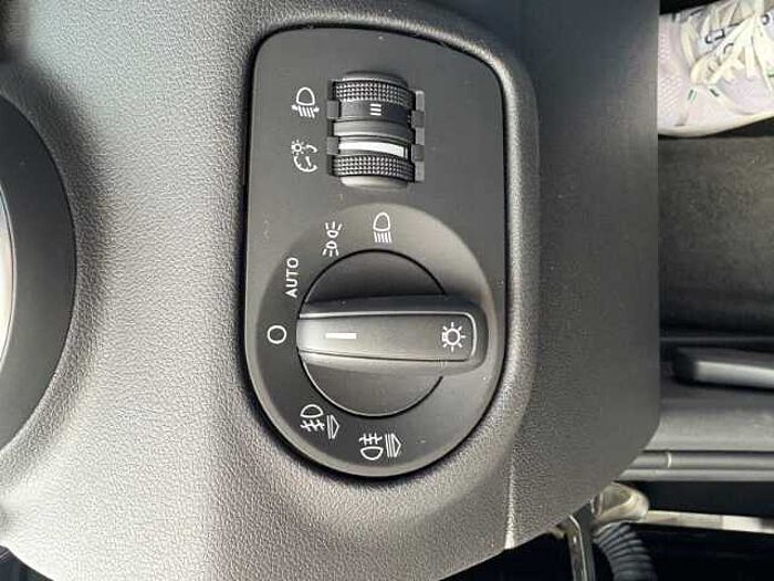 Audi A1 Navi+PDC++Sitzheiz.+DAB+Bluetooth+Tempomat