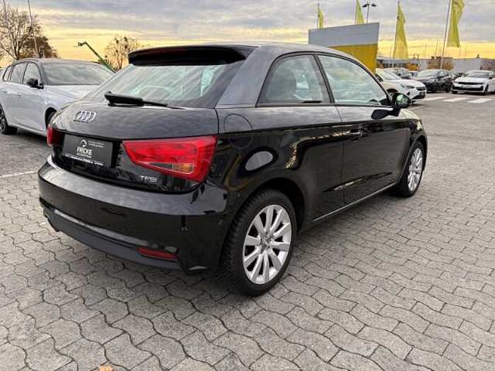 Audi A1 Navi+PDC++Sitzheiz.+DAB+Bluetooth+Tempomat