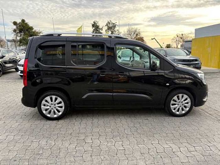Opel Combo Life 1.2 Automatik INNOVATION+Navi+Kamera+Panorama+HeadUp