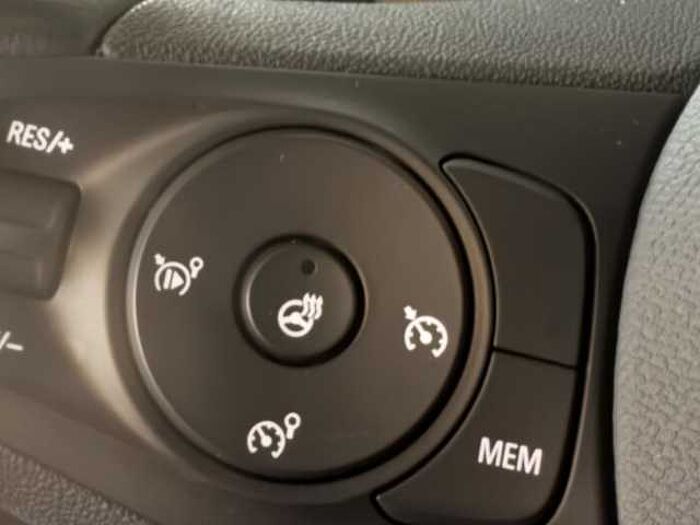 Opel Corsa Elegance 1.2+StylePaket+Sitz-LenkradHzg+Kamera